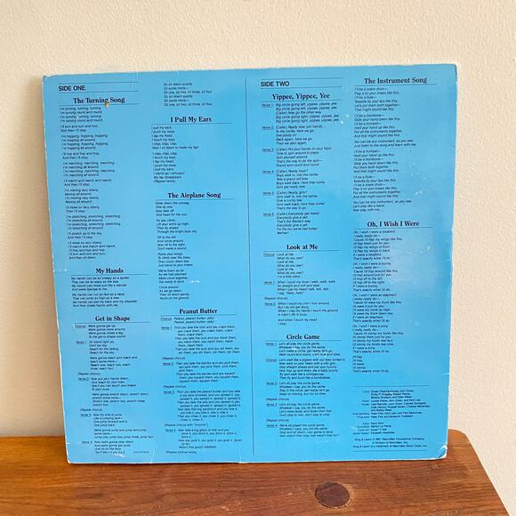 Vintage 1987 Following Directions Sing & Learn Vinyl Record - Picture 8 of 9